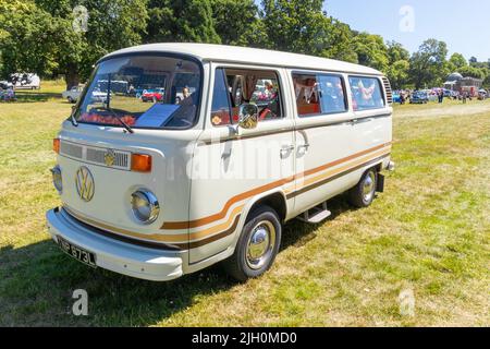 1972 vintage cream Volkswagen Type 2 transporter Kombi or microbus Stock Photo