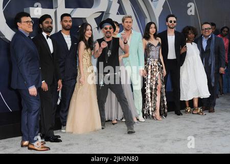 Los Angeles, CA. 13th July, 2022. Ana de Armas, Ryan Gosling, Chris Evans, Alfre Woodard, Billy Bob Thornton, Regé-Jean Page, Dhanush, Julia Butters, Jessica Henwick at arrivals for THE GRAY MAN Premiere, TCL Chinese Theatre, Los Angeles, CA July 13, 2022. Credit: Elizabeth Goodenough/Everett Collection/Alamy Live News Stock Photo
