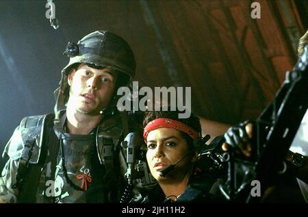 PAXTON,GOLDSTEIN, ALIENS, 1986 Stock Photo