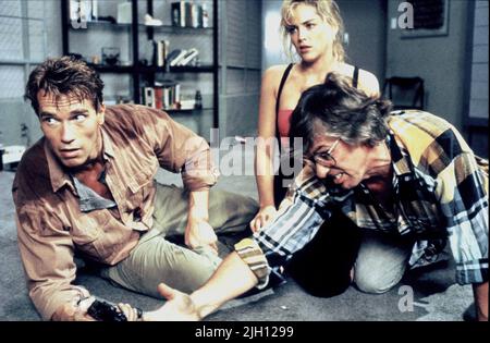 SCHWARZENEGGER,STONE,VERHOEVEN, TOTAL RECALL, 1990 Stock Photo