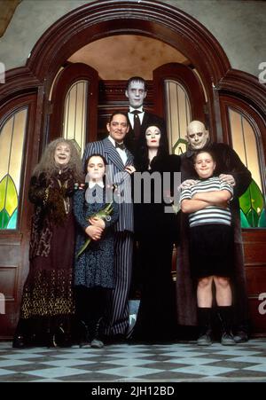 KANE,RICCI,JULIA,STRUYCKEN,HUSTON,LLOYD,WORKMAN, ADDAMS FAMILY VALUES, 1993 Stock Photo