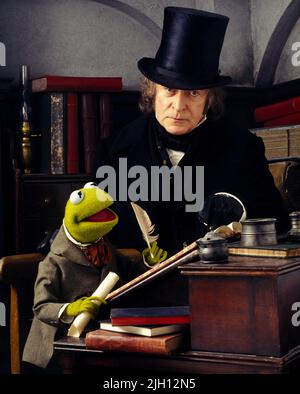 FROG,CAINE, THE MUPPET CHRISTMAS CAROL, 1992 Stock Photo