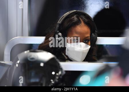 07.05.2022, Miami International Autodrome, Miami, FORMULA 1 CRYPTO.COM MIAMI GRAND PRIX ,im Bild Michelle Obama zu Gast bei Mercedes in der Box. Stock Photo