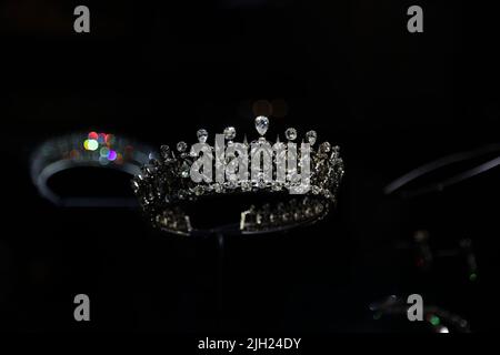 Royal diamond crown on display at Kensington Palace, London Stock Photo