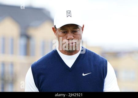 USA's Tiger Woods looks frustrated as he makes his way to the 2nd tee during day one of The Open at the Old Course, St Andrews. Picture date: Thursday July 14, 2022. Stock Photo