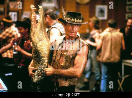 HOGAN,CROCODILE, CROCODILE DUNDEE, 1986 Stock Photo