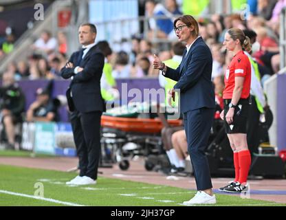 Rotherham, UK. 14th July, 2022. France's head coach Corinne Diacre pictured during a game between Belgium's national women's soccer team the Red Flames and France, in Rotherham, England on Thursday 14 July 2022, second game in the group D at the Women's Euro 2022 tournament. The 2022 UEFA European Women's Football Championship is taking place from 6 to 31 July. BELGA PHOTO DAVID CATRY Credit: Belga News Agency/Alamy Live News Stock Photo