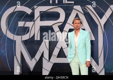 July 13, 2022, Los Angeles, CA, USA: Actor RYAN GOSLING at the The Gray Man Premiere at TCL Chinese Theater IMAX in Los Angeles. (Credit Image: © Kay Blake/ZUMA Press Wire) Stock Photo