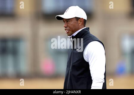 USA's Tiger Woods makes his way to the 3rd tee during day two of The Open at the Old Course, St Andrews. Picture date: Friday July 15, 2022. Stock Photo