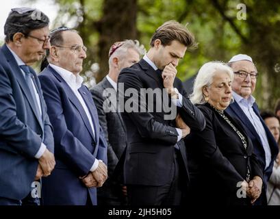 Westerbork, Netherlands. 15th July, 2022. 2022-07-15 16:00:50 WESTERBORK - State Secretary Maarten van Ooijen (Public Health, Welfare and Sport), director Bertien Minco and Rene de Vries survivor in hiding during the commemoration of the first transport at Camp Westerbork. It has been eighty years since the first train departed from Camp Westerbork with 1137 Jews to Auschwitz. ANP SEM VAN DER WAL netherlands out - belgium out Credit: ANP/Alamy Live News Stock Photo