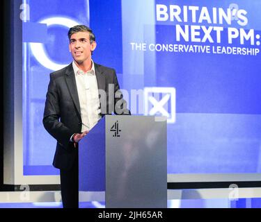 London, UK. 15th July, 2022. Rishi Sunak. All five Conservative Party Leadership Candidates, (left to right) Kemi Badenoch, Penny Mordaunt, Rishi Sunak, Liz Truss and Tom Tugendhat and candidates to become the next Prime Minister of the UK take part in a debate and q&a moderated by Krishan Guru-Murthy of Channel 4. Credit: Imageplotter/Alamy Live News Stock Photo
