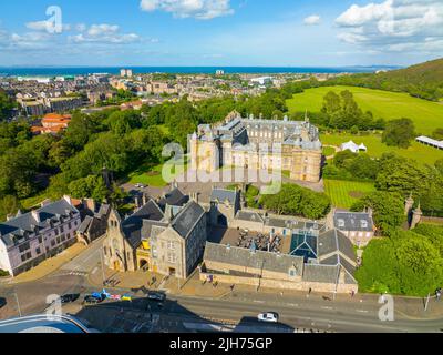 Holyrood Palace was built in 1671, is located at the bottom of Royal Mile in Old Town Edinburgh, Scotland, UK. Old town Edinburgh is a UNESCO World He Stock Photo