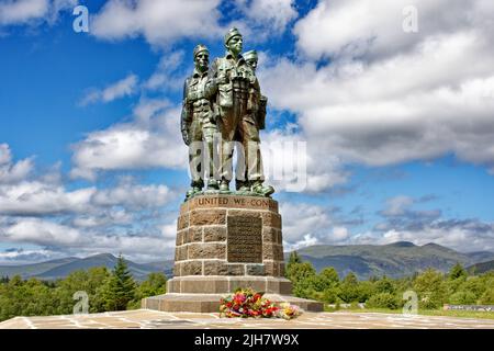 COMMANDO MEMORIAL SPEAN BRIDGE SCOTLAND THE ICONIC STATUE IN SUMMER Stock Photo