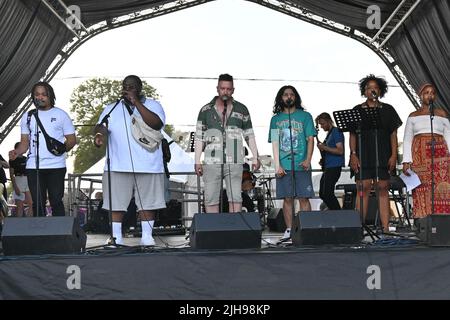 London, UK. 16th July, 2022. Raw Material Jam performs at the Lambeth Country Show 2022  a family festival with live music food & drinks, Arts and Culture at Brockwell Park, London, UK. - 16 July 2022. Credit: See Li/Picture Capital/Alamy Live News