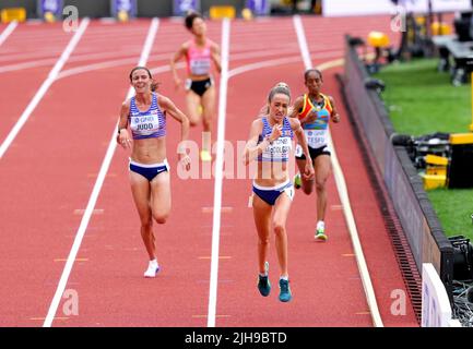 Great Britain's Eilish McColgan (right) approaches the finish line of the Women's 10,000 Metres Final, followed by Great Britain's Jessica Judd on day two of the World Athletics Championships at Hayward Field, University of Oregon in the United States. Picture date: Saturday July 16, 2022. Stock Photo