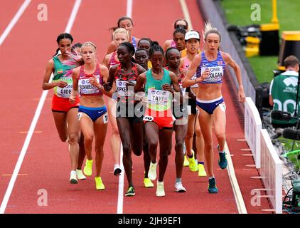 Great Britain's Eilish McColgan (right) competes in the Women's 10,000 Metres Final on day two of the World Athletics Championships at Hayward Field, University of Oregon in the United States. Picture date: Saturday July 16, 2022. Stock Photo