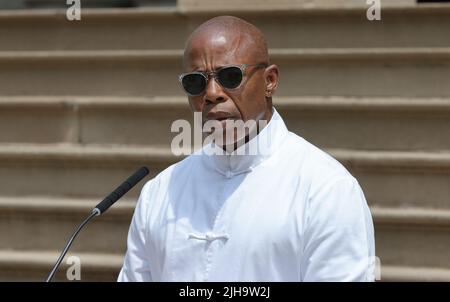 New York, NY, USA. 15th July, 2022. City Hall, New York, USA, July 15, 2022 - Mayor Eric Adams announces a settlement with Brooklyn Mitsubishi and Brooklyn Volkswagen that will deliver $304,900 to New Yorkers wronged by the companies deceptive practices when selling used cars today in New York City.Photo: Luiz Rampelotto/EuropaNewswire.PHOTO CREDIT MANDATORY. (Credit Image: © Luiz Rampelotto/ZUMA Press Wire) Stock Photo