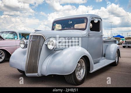 Lebanon, TN - May 14, 2022: Low perspective front corner view of a 1937 Chevrolet Master Pickup Truck at a local car show. Stock Photo