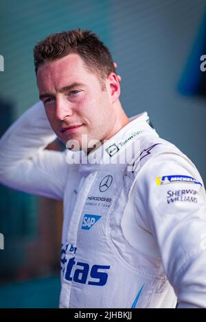 New York, USA. 17th July, 2022. VANDOORNE Stoffel (bel), Mercedes-EQ Silver Arrow 02, portrait during the 2022 New York City ePrix, 8th meeting of the 2021-22 ABB FIA Formula E World Championship, on the Brooklyn Street Circuit from July 14 to 17, in New York, United States of America - Photo Bastien Roux / DPPI Credit: DPPI Media/Alamy Live News Stock Photo