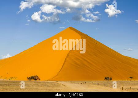 Sand dunes in the Naukluft Namibia Stock Photo