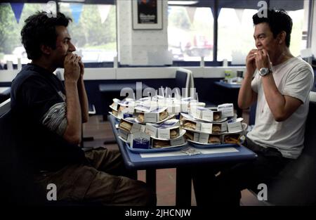 JOHN CHO, KAL PENN, HAROLD AND KUMAR GO TO WHITE CASTLE, 2004 Stock Photo