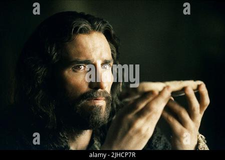 JAMES CAVIEZEL, THE PASSION OF THE CHRIST, 2004 Stock Photo - Alamy