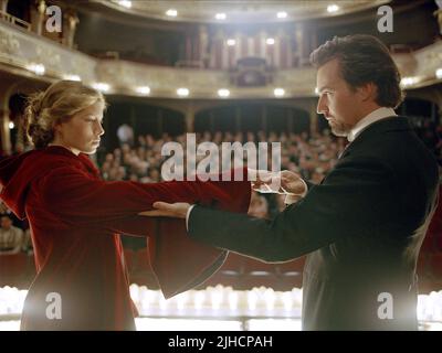 JESSICA BIEL, EDWARD NORTON, THE ILLUSIONIST, 2006 Stock Photo