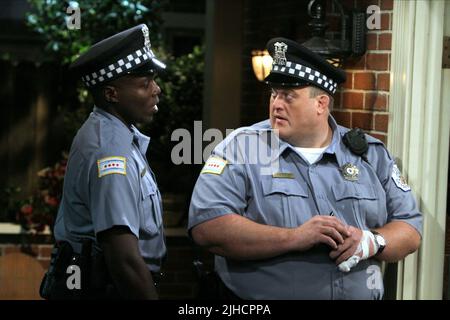 RENO WILSON, BILLY GARDELL, MIKE and MOLLY, 2010 Stock Photo