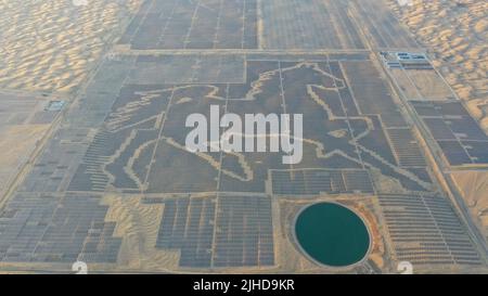 ORDOS, CHINA - JULY 17, 2022 - Aerial photo taken on July 17, 2022 shows the 'Steed Power Station' of Tianci Lake Photovoltaic power generation projec Stock Photo