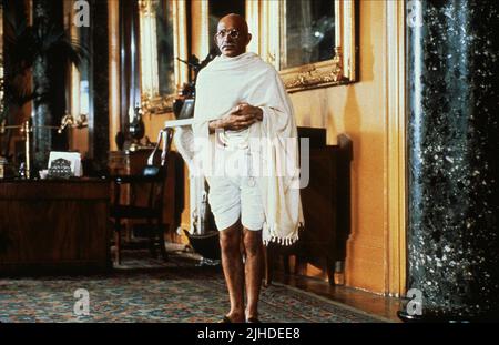 BEN KINGSLEY, GANDHI, 1982 Stock Photo