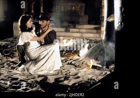 KAREN ALLEN, HARRISON FORD, RAIDERS OF THE LOST ARK, 1981 Stock Photo