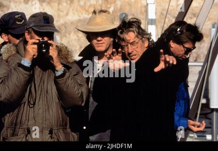 PAUL VERHOEVEN, STARSHIP TROOPERS, 1997 Stock Photo