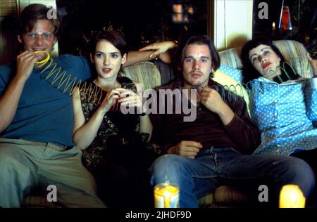 STEVE ZAHN, WINONA RYDER, ETHAN HAWKE, JANEANE GAROFALO, REALITY BITES, 1994 Stock Photo