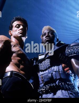 SYLVESTER STALLONE, WESLEY SNIPES, DEMOLITION MAN, 1993 Stock Photo