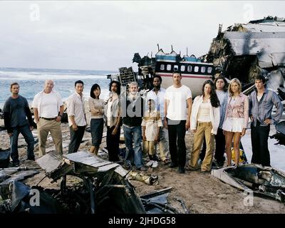 HOLLOWAY,O'QUINN,KIM,KIM,ANDREWS,MONAGHAN,KELLEY,PERRINEAU,FOX,LILLY,GARCIA,GRACE,SOMERHALDER, LOST : SEASON 1, 2004 Stock Photo