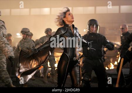 HALLE BERRY, X-MEN: THE LAST STAND: X-MEN 3, 2006 Stock Photo