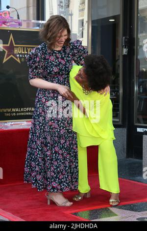 LOS ANGELES - JUL 15:  Vanessa Bayer, Jenifer Lewis at the Jenifer Lewis Ceremony on the Hollywood Walk of Fame on July 15, 2022 in Los Angeles, CA Stock Photo