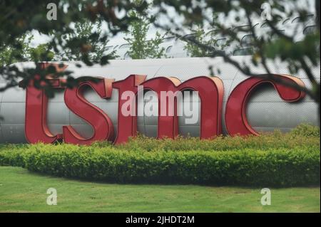 NANJING, CHINA - JULY 18, 2022 - The LOGO at the gate of the TSMC plant in Nanjing, East China's Jiangsu province, July 18, 2022. Recent data showed T Stock Photo