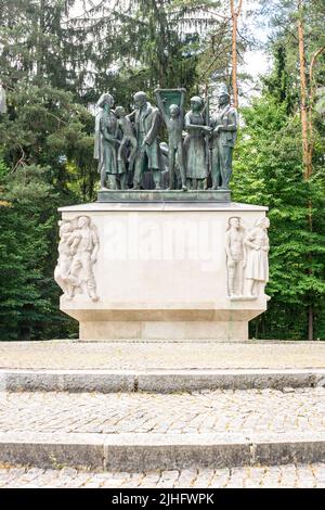 Impressive second world war memorial - the statue of stone and bronze portraying hostages, refugees, martyrs ... Stock Photo