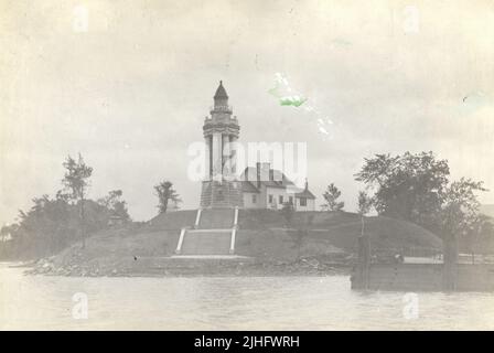 New York - Crown Point. Crown Point Light Station, New York. Light established August 7, 1912. (Champlain Memorial). Stock Photo