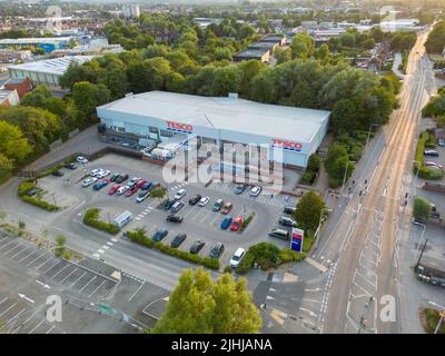 Aerial view of Tesco store on the London Road in Newbury Stock Photo