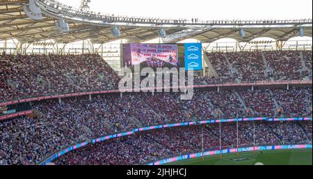 Full house of football fans spectators at 2021 AFL Grand Final at Optus ...