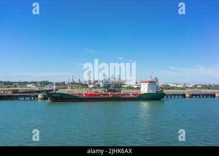HABIP BAYRAK Oil/ chemical Tanker vessel moored at the Oil Terminal at Fawley Refinery, Fawley, Hampshire, England, UK Stock Photo