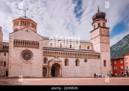 Duomo di Trento - Trento Cathedral, Cattedrale di San Vigilio. Piazza Duomo, Trento ,Trentino, Trentino-Alto Adige/Südtirol, Italy, Europe Stock Photo