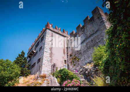 Castello Scaligero. Malcesine is a comune, municipality, on the eastern shore of Lake Garda in the Province of Verona in the Italian region Veneto. Ma Stock Photo