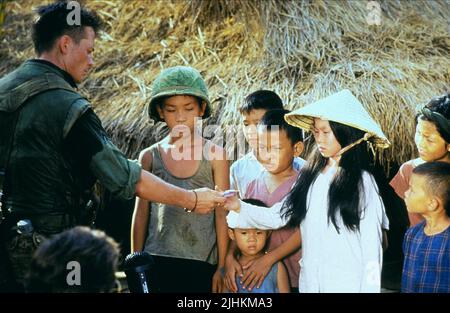 MICHAEL J. FOX, CHILDREN, CASUALTIES OF WAR, 1989 Stock Photo