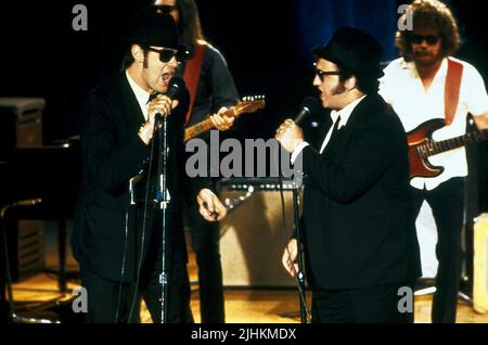 DAN AYKROYD, JOHN BELUSHI, THE BLUES BROTHERS, 1980 Stock Photo