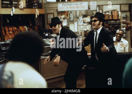 DAN AYKROYD, JOHN BELUSHI, THE BLUES BROTHERS, 1980 Stock Photo