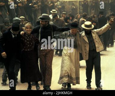 SAM WATERSTON, ISABELLE HUPPERT, JEFF BRIDGES, HEAVEN'S GATE, 1980 Stock Photo