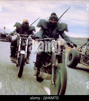 BANDITS, MAD MAX 2: THE ROAD WARRIOR, 1981 Stock Photo